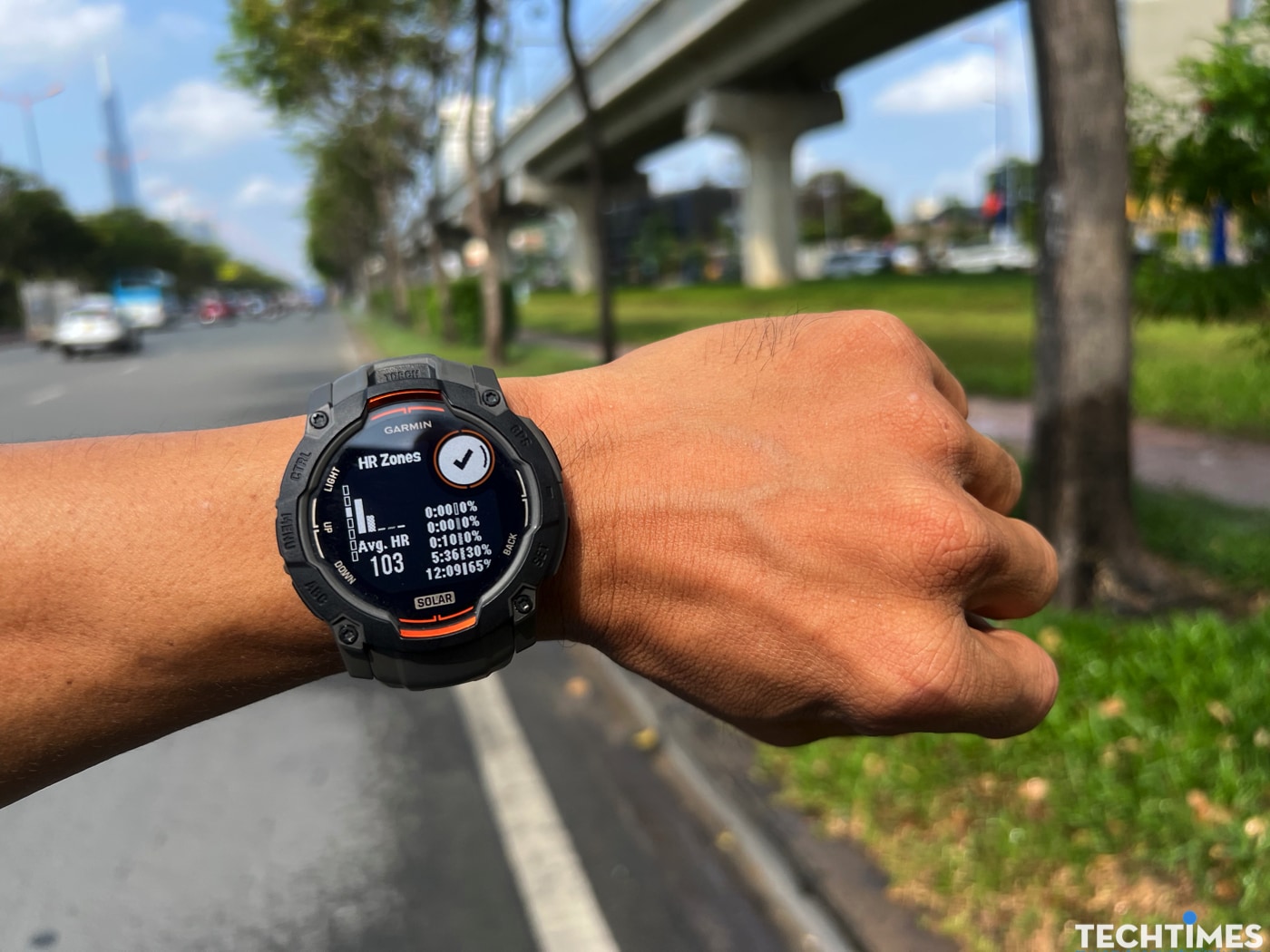 Đánh giá Garmin Instinct 3 Solar 50mm: Người bạn đồng hành lý tưởng cho mọi hành trình