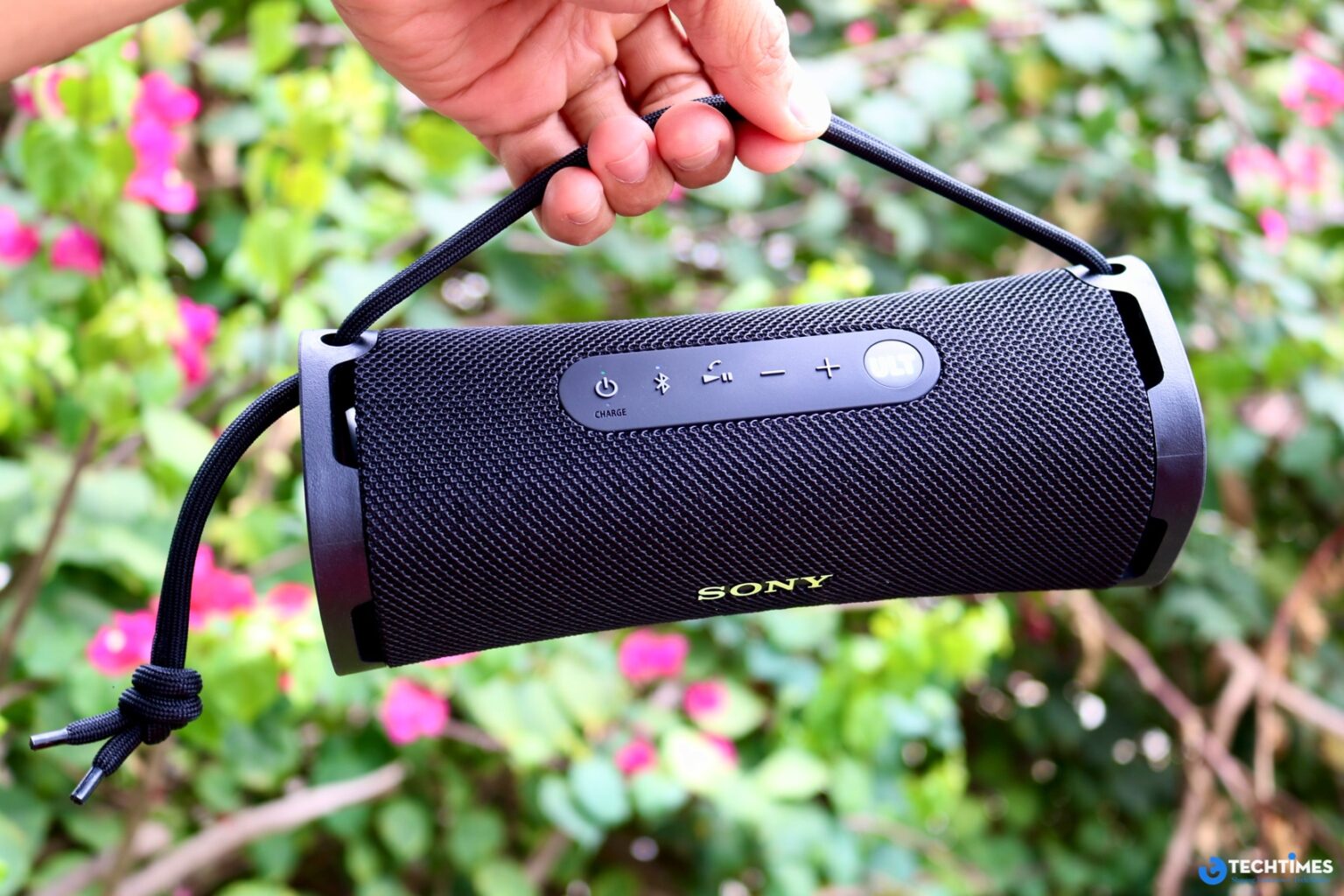 Mở hộp và đánh giá loa Bluetooth Sony ULT FIELD 1: Nhỏ mà có võ cho tín đồ thích bass Mở hộp và đánh giá loa Bluetooth Sony ULT FIELD 1: Nhỏ mà có võ cho tín đồ thích bass
