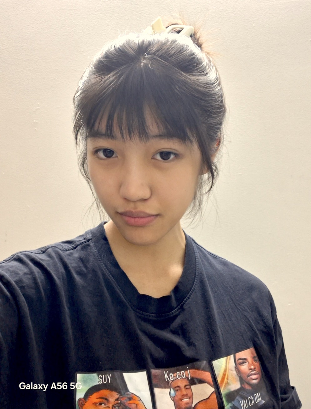 Thử selfie ở điều kiện ánh sáng yếu, nếu không nói là tối mờ - chất lượng cực kỳ ấn tượng!