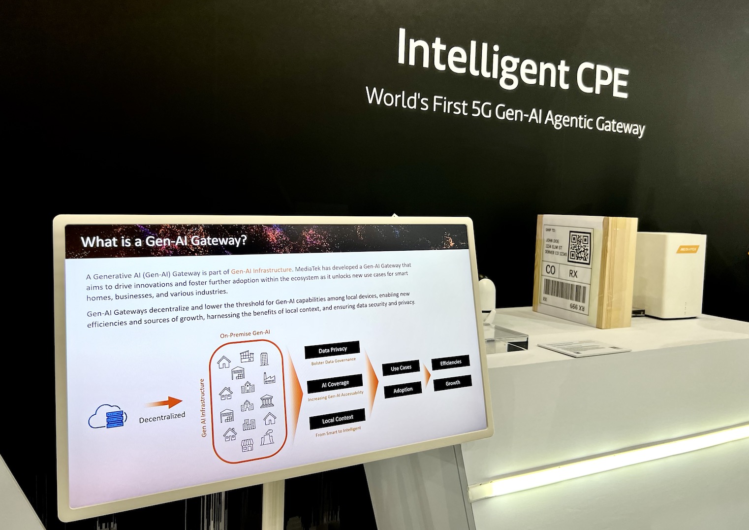 MediaTek ra mắt Cổng AI Tạo sinh 5G đầu tiên trên thế giới, kết hợp nền tảng 5G FWA (Fixed Wireless Access) với khả năng AI tạo sinh tại thiết bị.