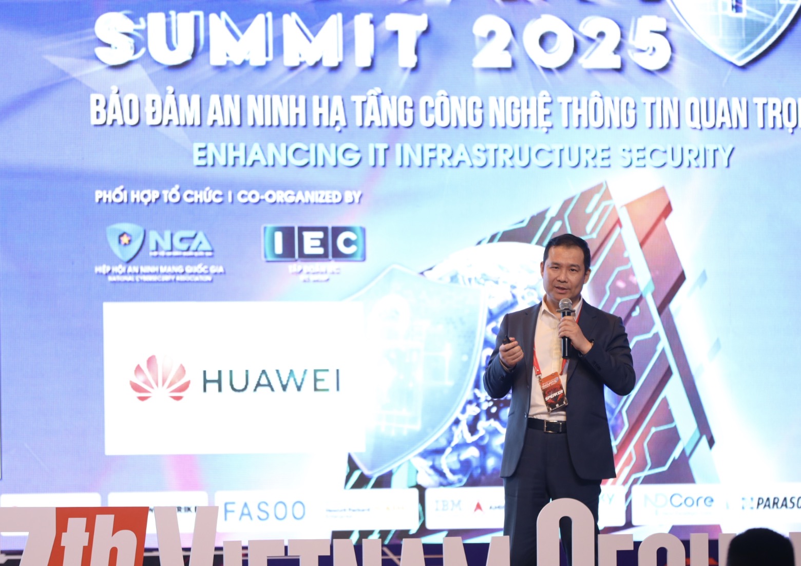 Vietnam Security Summit 2025: Huawei đề xuất tiêu chuẩn hóa bảo mật vì mạng 5G an toàn