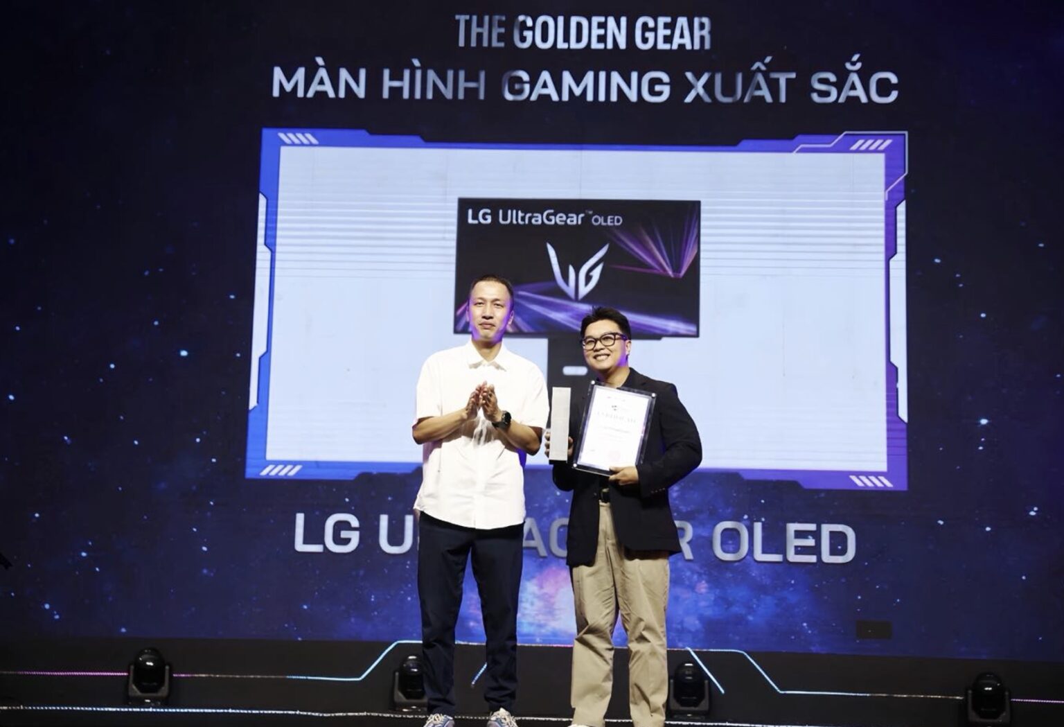 LG tiếp tục được vinh danh với màn hình chơi game UltraGear OLED tại Vietnam Game Awards 2025 LG tiếp tục được vinh danh với màn hình chơi game UltraGear OLED tại Vietnam Game Awards 2025