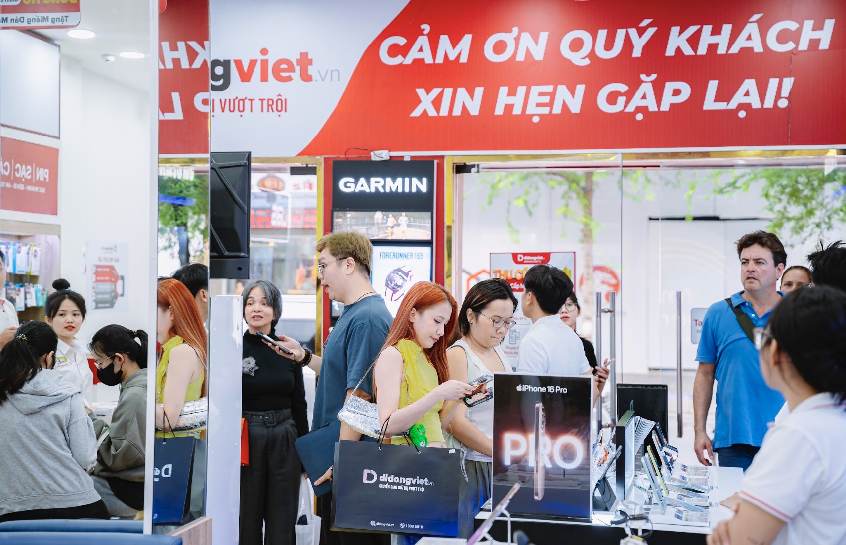 iPhone cũ giảm giá mạnh tại Di Động Việt, lên đời dễ dàng, trợ giá tới 2,5 triệu đồng