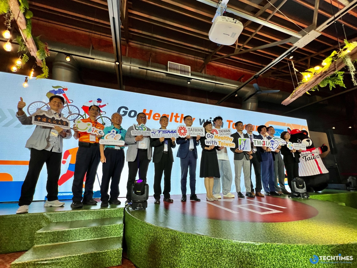 Buổi lễ còn có sự hiện diện của nhiều lãnh đạo các hiệp hội ngành nghề như ông Wu Ying-Chin (Chủ tịch Hiệp hội Xuất khẩu Xe đạp), ông Chen Sui-Jung (Chủ tịch Hiệp hội Thiết bị Thể thao), ông Huang Shih-Hsiu (Chủ tịch Hiệp hội Thiết bị Y tế và Công nghệ Sinh học), cùng đại diện từ nhiều cơ quan truyền thông quốc tế và tổ chức ngoại giao tại Đài Loan.