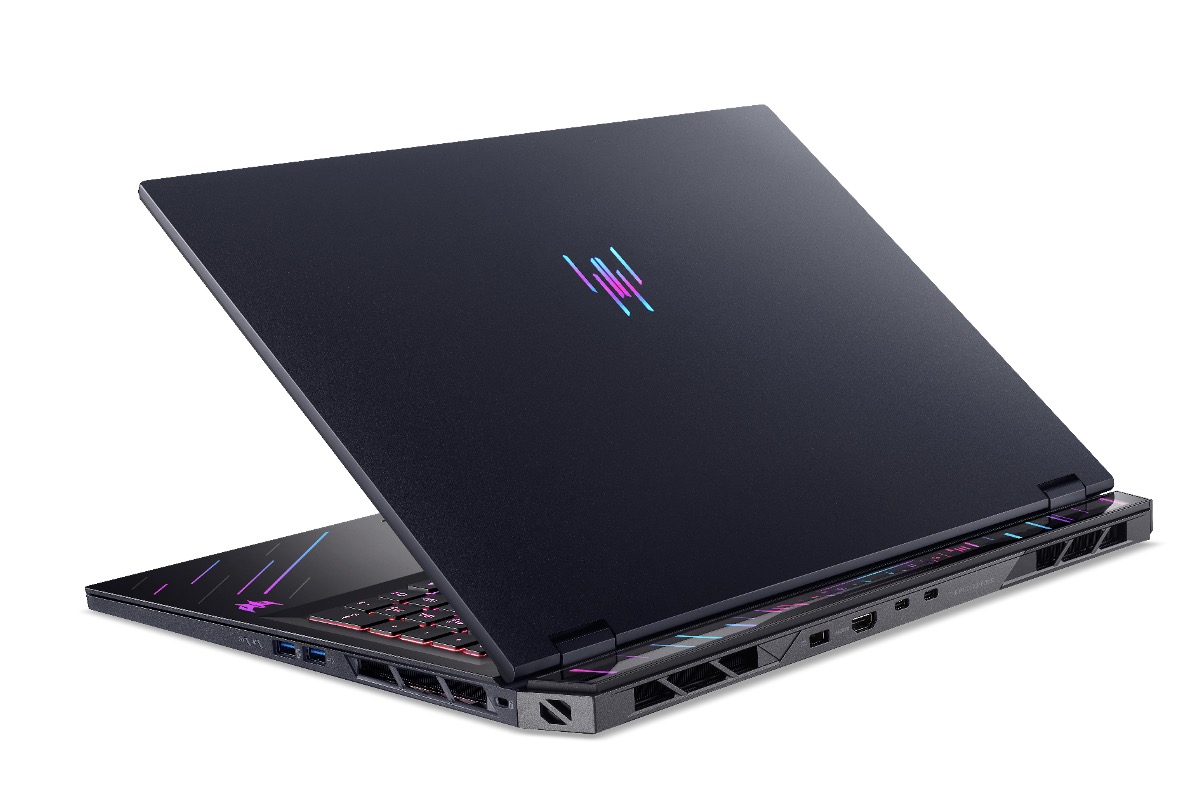 Predator Helios 18 AI được trang bị card đồ họa NVIDIA RTX 5090 24GB