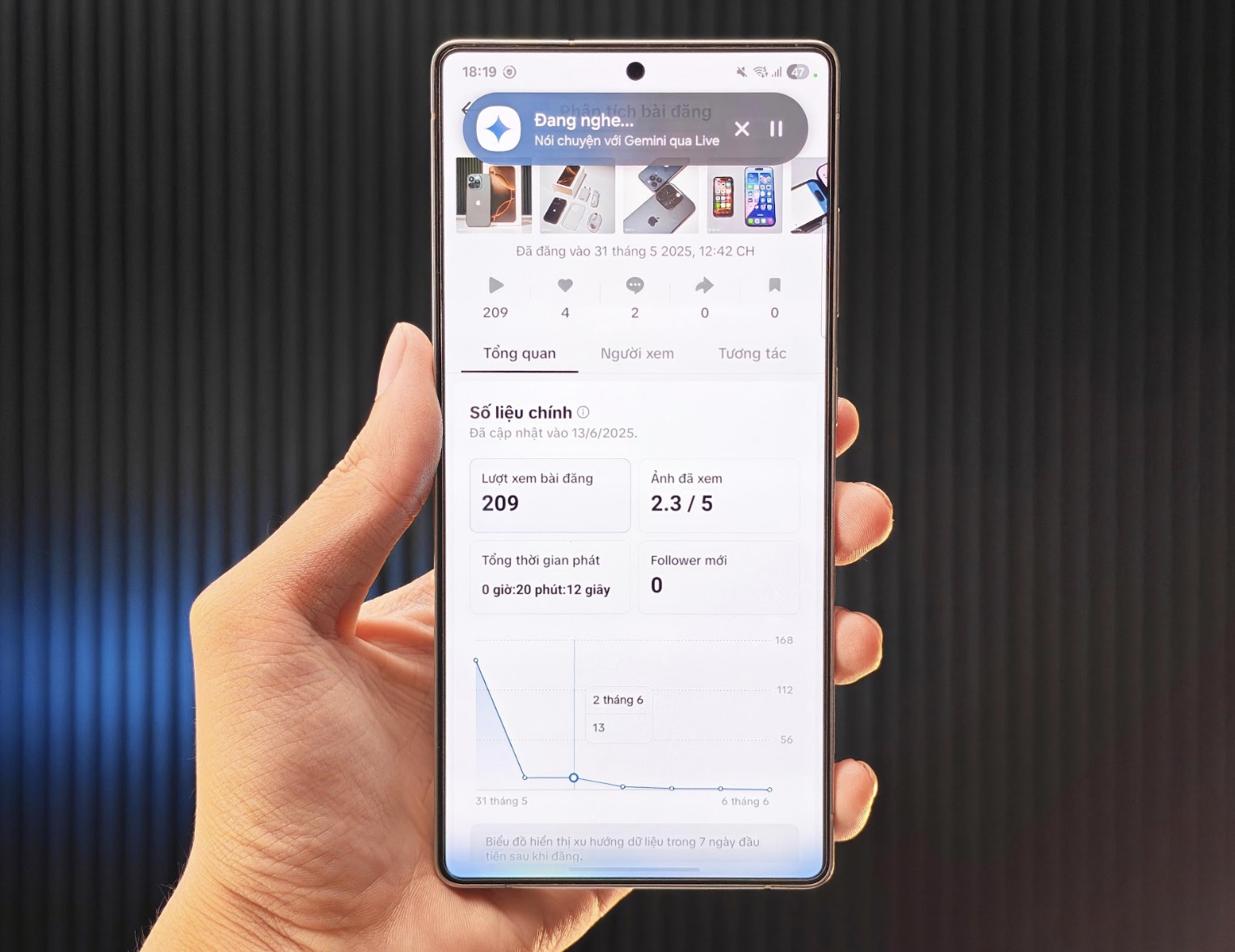 Là một nhà sáng tạo nội dung, tôi thường xuyên đăng bài trên Twitter, Instagram và LinkedIn để quảng bá bài viết và video. Với Share Screen, tôi chia sẻ bản nháp bài đăng Instagram và hỏi: “Caption này đã đủ thu hút chưa? Có nên đổi font chữ hay bố cục?” Gemini Live gợi ý thêm hashtag như #GalaxyS25 và #TechTimes, đồng thời đề xuất thay đổi bố cục hình ảnh để tăng tính thẩm mỹ. Kết quả là bài đăng đạt lượt tương tác cao gấp đôi so với thông thường.