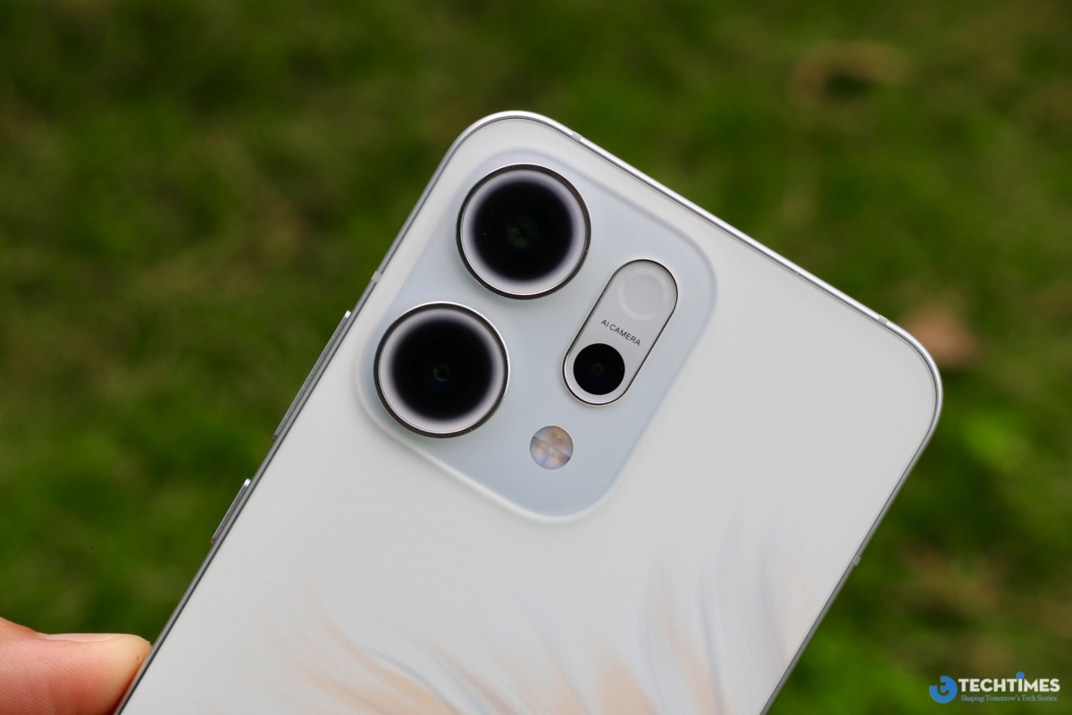 Hệ thống camera của OPPO Reno14 5G được thiết kế để đáp ứng nhu cầu của cả người dùng thông thường và những người đam mê nhiếp ảnh. Cụ thể, thiết bị được trang bị: