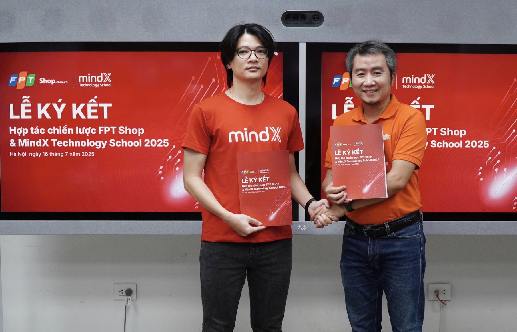 FPT Shop bắt tay MindX triển khai ưu đãi lớn cho tân sinh viên, tiếp sức thế hệ A.I sẵn sàng bứt phá