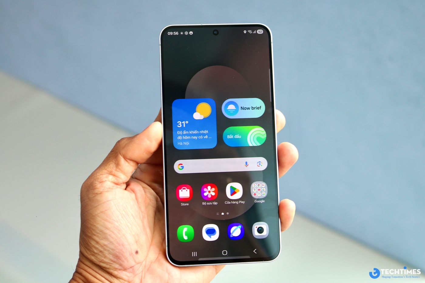 Tuy nhiên, điều làm nên sự khác biệt chính là One UI 8, với các công nghệ AI thông minh giúp tối ưu hóa hiệu suất chipset một cách hoàn hảo.