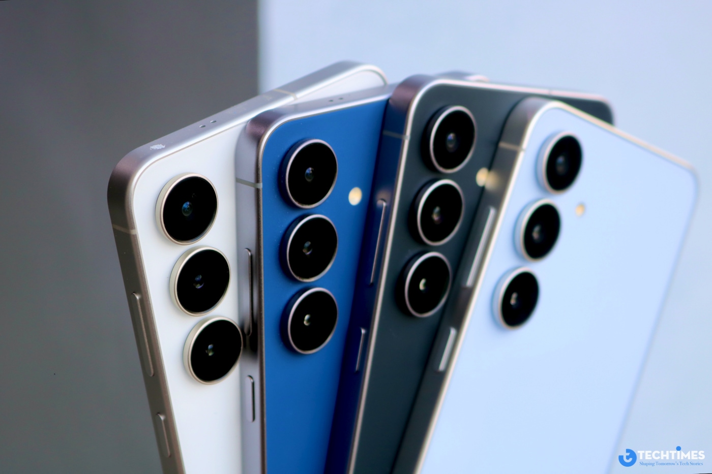 Hệ thống camera trên Galaxy S25 FE mang đậm dấu ấn của một chiếc flagship, khi được trang bị ProVisual Engine thế hệ mới kết hợp với cụm camera mạnh mẽ. Đây là công nghệ xử lý hình ảnh bằng AI giúp điều chỉnh chi tiết, màu sắc, độ tương phản và giảm nhiễu thông minh, vốn đã gây ấn tượng trên dòng Galaxy S24 trước đó.