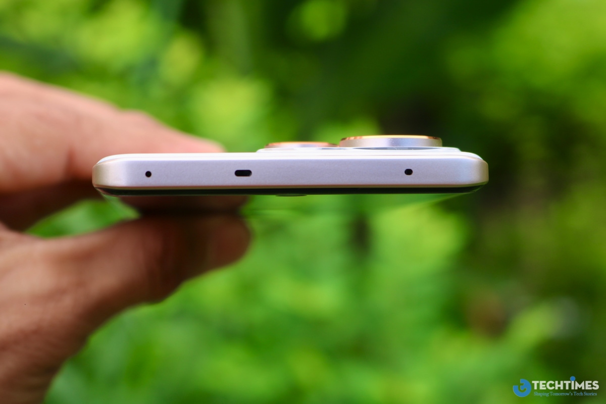 Realme 15 Pro 5G nổi bật với thiết kế tinh tế, lấy cảm hứng từ các mẫu flagship cao cấp, mang đến vẻ ngoài premium dù nằm trong phân khúc giá dưới 10 triệu đồng. 