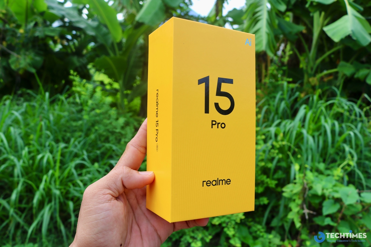 Kiểu đóng hộp đặc trưng cùng tông màu vàng của realme.