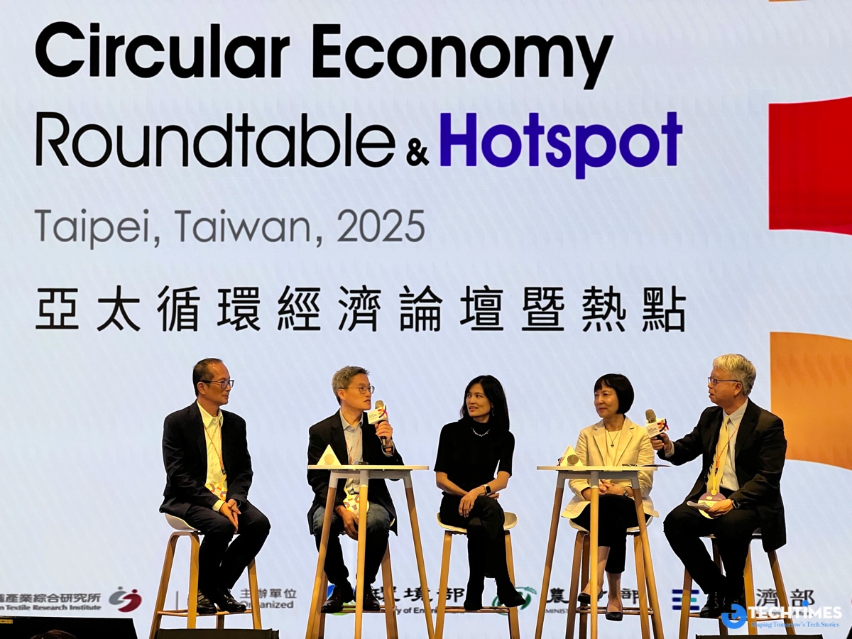 Từ trái qua: Ông Steve Huang, Phó Chủ tịch Nghiên cứu & Phát triển, Compal Electronics, Inc; Ông Frank Shou, Trưởng bộ phận Sáng kiến Môi trường khu vực Châu Á – Thái Bình Dương, Apple; Bà Vivian Tai, Giám đốc Khu vực APJC phụ trách Sản phẩm Bền vững và Kinh tế Tuần hoàn, Dell Technologies; Bà Grace Liu, Giám đốc Bền vững, thuộc Acer Incorporated; TS. Chun-Hsu Lin, Giám đốc Trung tâm Kinh tế Xanh, Viện Nghiên cứu Kinh tế Chung-Hua.