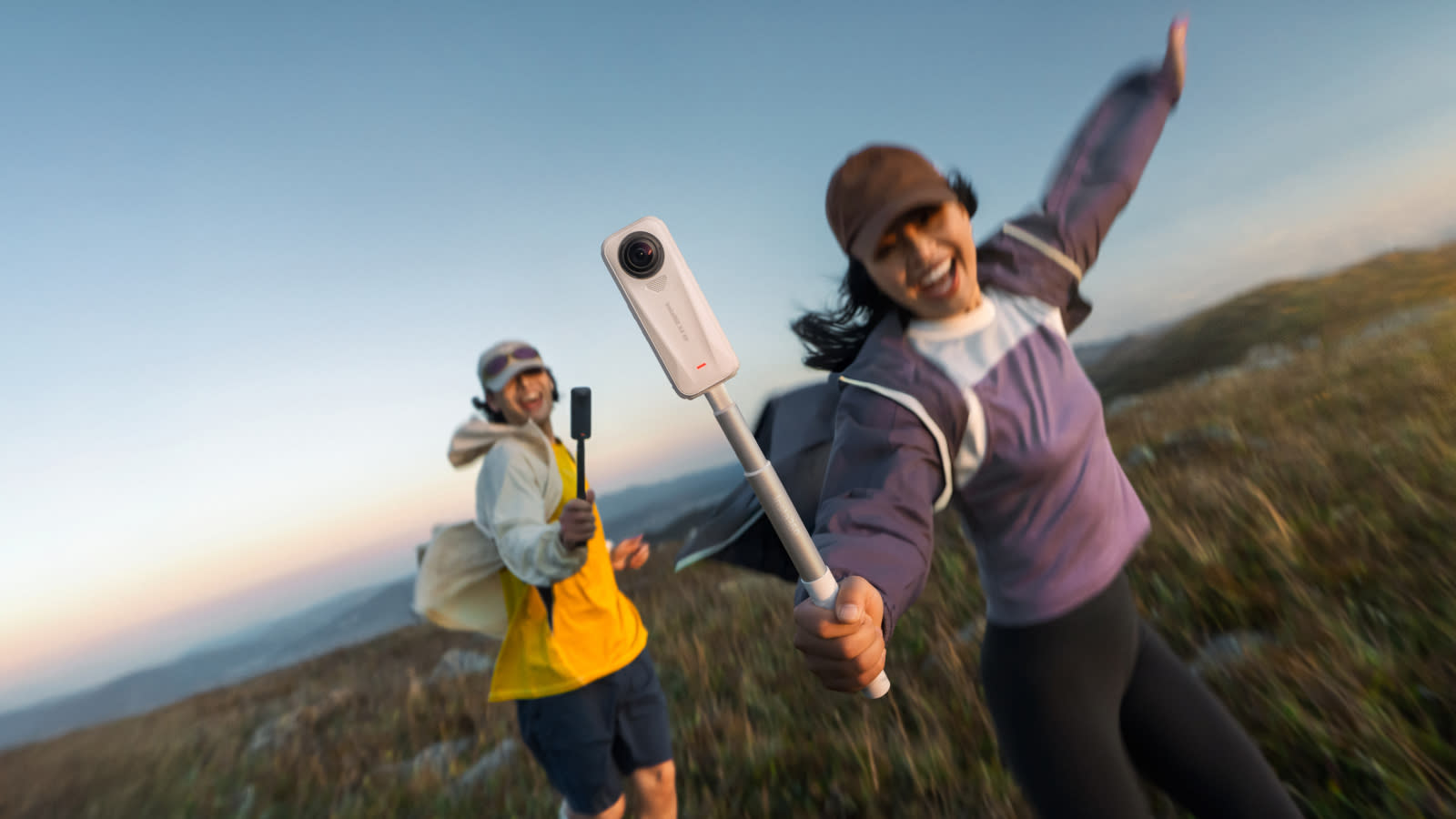 Insta360 X4 Air ra mắt: máy quay 8K 360 độ nhẹ nhất thế giới, chỉ 165 gram