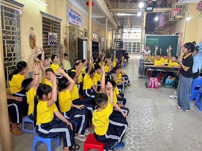 TPIsoftware amp Spectrum Eyecare Hop Tac Mang Trung Thu Yeu TechWire Vietnam TPIsoftware & Spectrum Eyecare Hợp Tác Mang Trung Thu Yêu Thương Đến Trẻ Em tại Lớp học, Mái ấm Tình thương tại Hồ Chí Minh