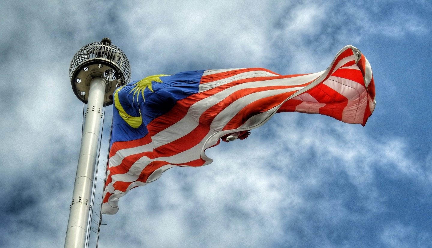 Kiểm tra thực tế 5G của Malaysia: Tiến bộ của năm 2025, những khoảng trống dai dẳng và những câu hỏi mang tính quyết định của năm 2026 Malaysia's AI adoption paradox: 2.4 million businesses using AI, but only 10% unlock its true power