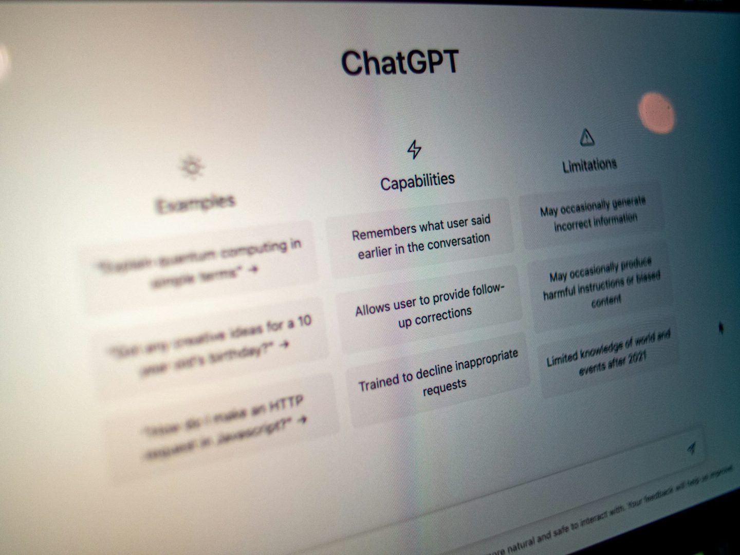 OpenAI tái tập trung vào ChatGPT với việc phát hành GPT-5.2 OpenAI refocuses on ChatGPT with the release of GPT-5.2