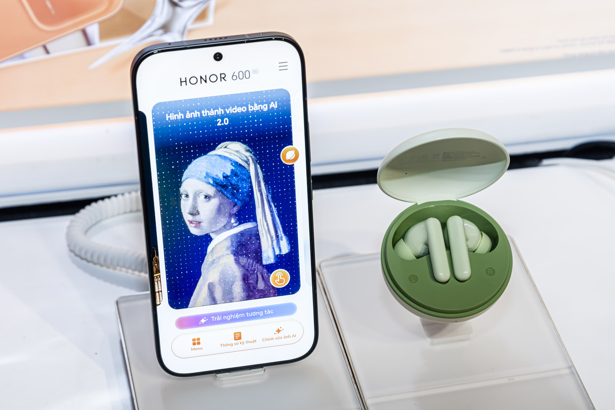 honor 600 series 5g techwire 1 TechWire Vietnam HONOR 600 Series ra mắt, pin 7000 mAh, màn hình độ sáng tối đa 8000 nits