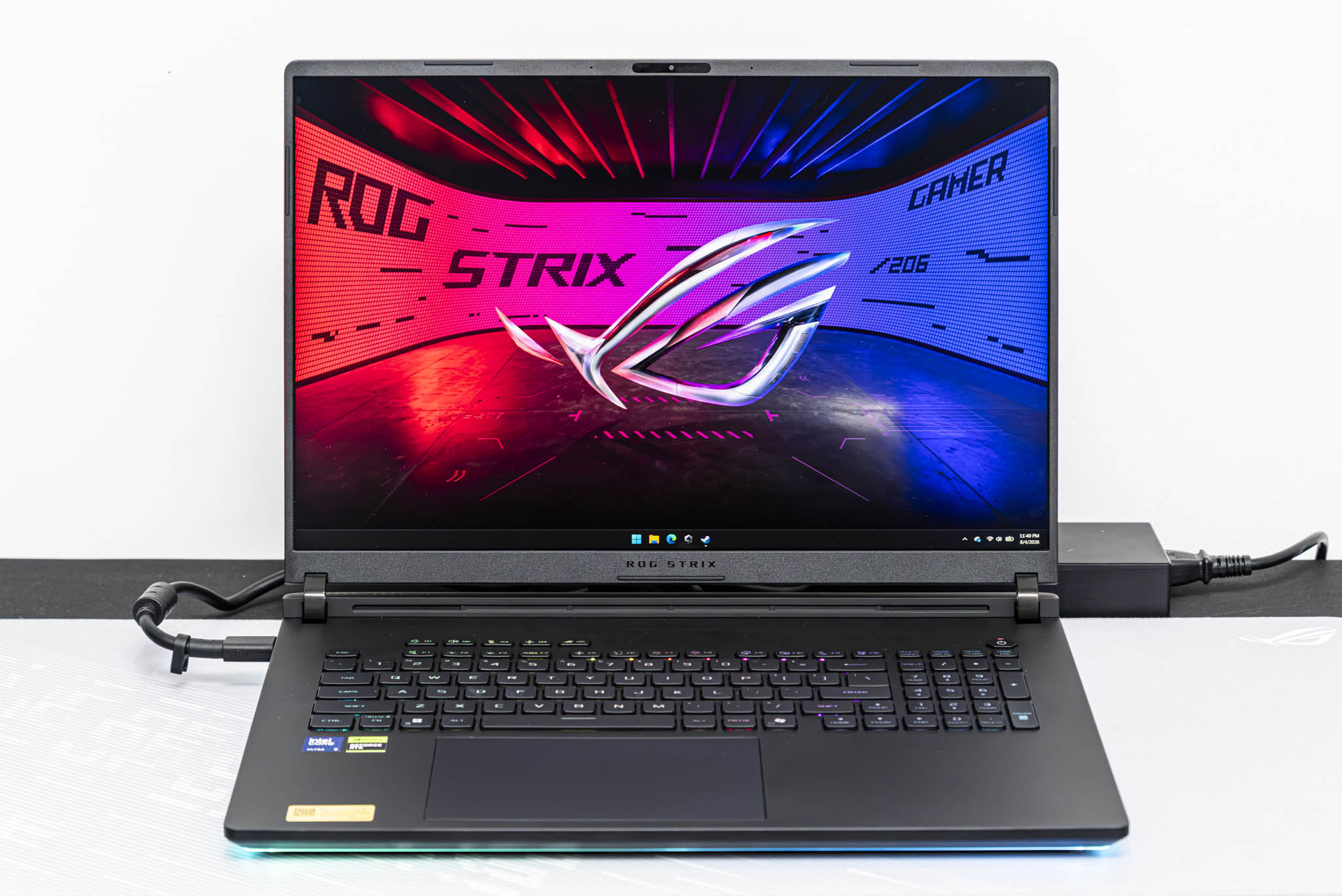 asus rog strix scar 18 techwire 11 TechWire Vietnam ASUS ROG Strix SCAR 18 (2026): Màn hình Mini-LED 4K 240Hz, đồ họa RTX 5090, giá gần 180 triệu đồng