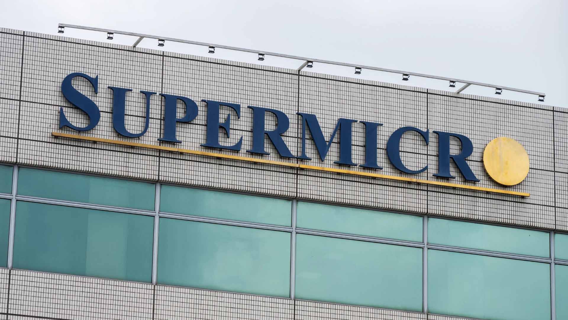 Supermicro sa thải nhiều nhân viên sau điều tra vụ buôn lậu chip AI trị giá 2.5 tỷ USD Supermicro