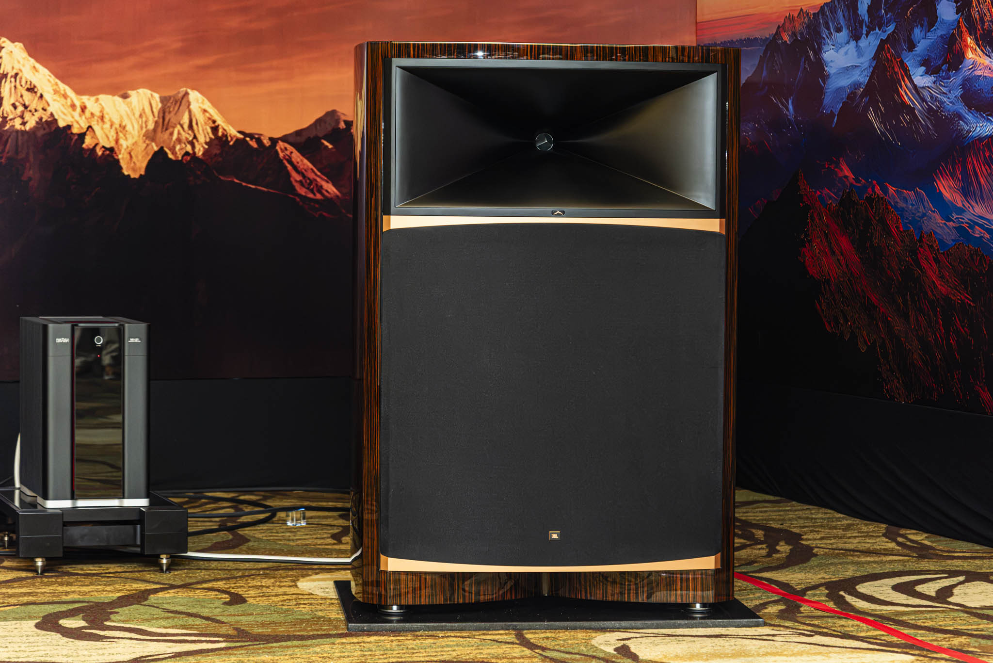 jbl summit everest techwire 7 TechWire Vietnam JBL Summit Everest giá 5.3 tỷ đồng trình diễn tại AVSHOW 26