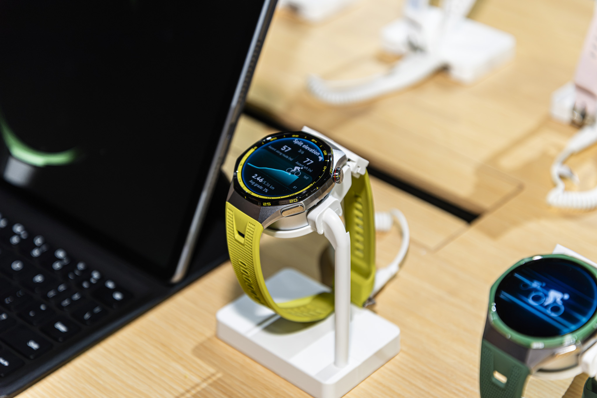 Huawei WATCH GT 7 Series và FreeBuds Neo ra mắt thị trường Việt Nam, đẩy mạnh dịch vụ hậu mãi HUAWEI WATCH GT 7 Series